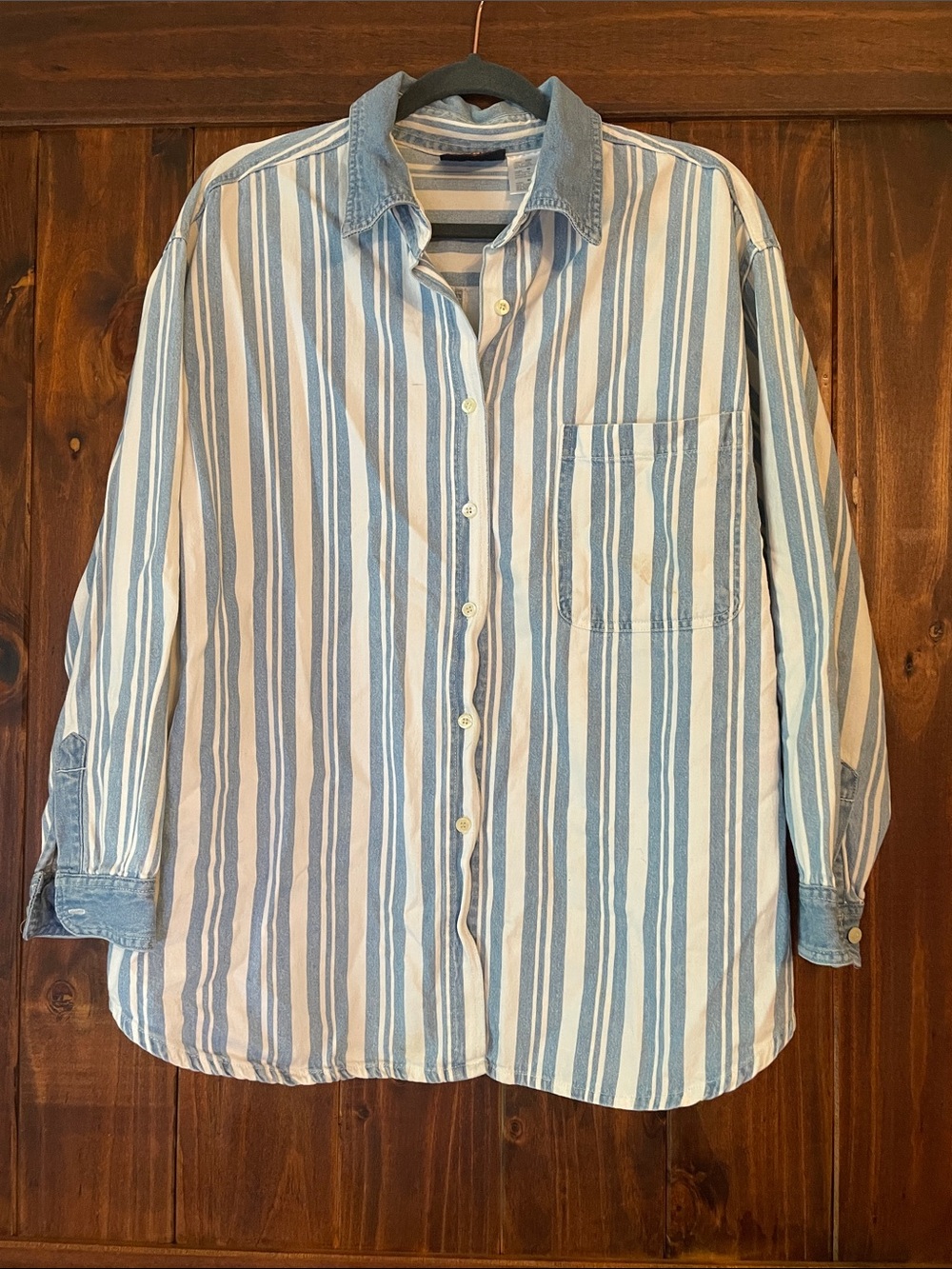 90s Faded Glory 100% Cotton Blue and White Vertical Stripe Button-Down Shirt